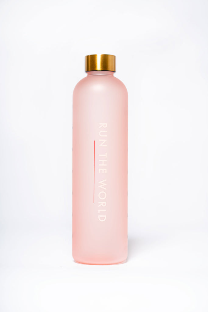 Run the World Self Made Summit water bottle in pink